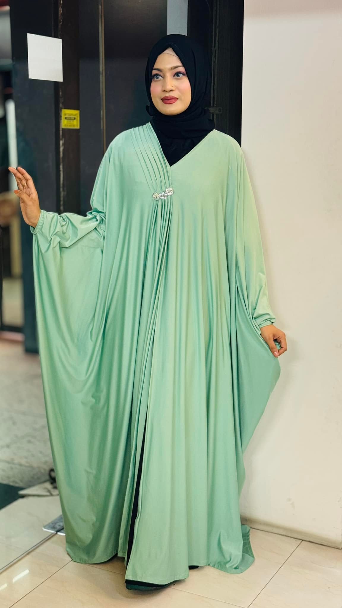 IMG_3134 Facebook Abaya - Image 1